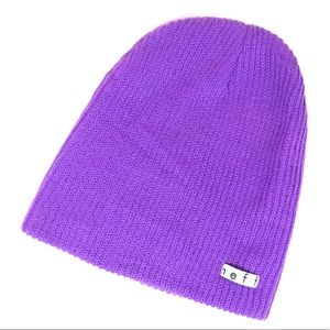 Purple beanie knitted By Neff